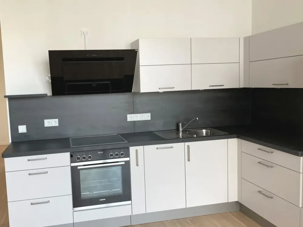 Nachmieter gesucht * 2 Zimmer Wohnung * Balkon * TG Stellplatz * Einbauküche