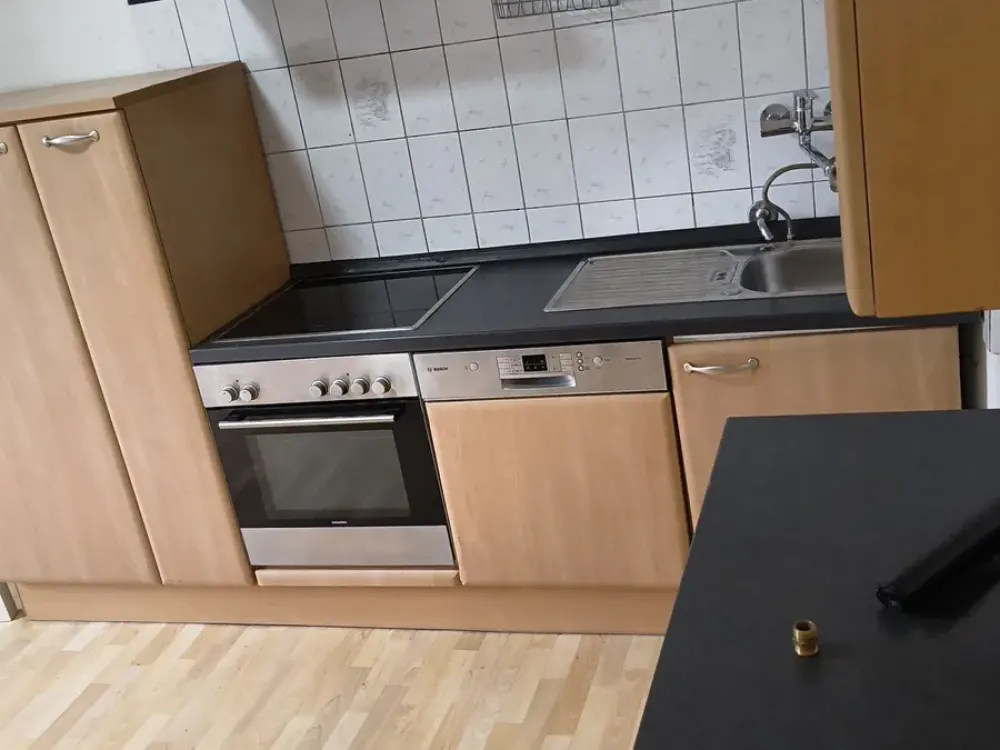 1 Möbliertes Zimmer in 2-Zimmer-Wohnung, ab 1st Okt zu vermieten