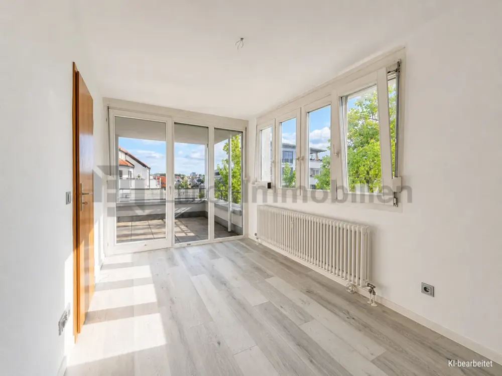 Zentral wohnen, vielseitig genießen, mit Balkon, Wintergarten & Dachterrasse