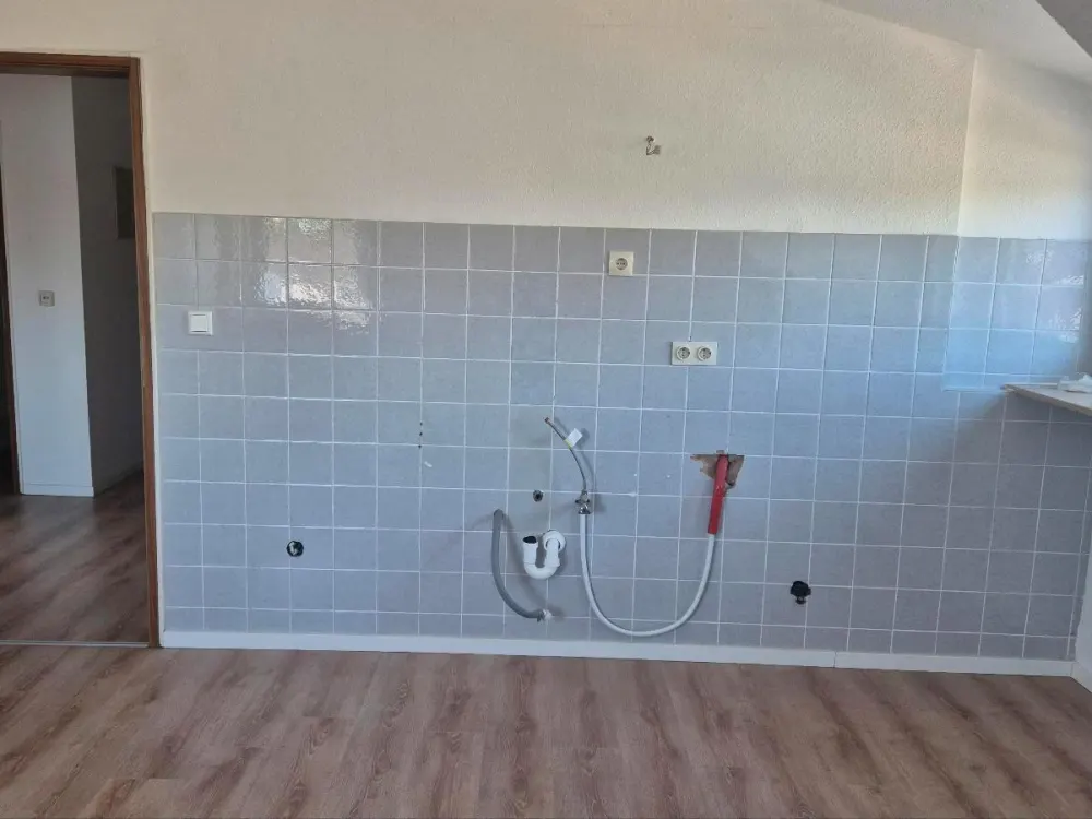 2-Zimmer-Wohnung mit Garage von Privat-ab sofort frei!