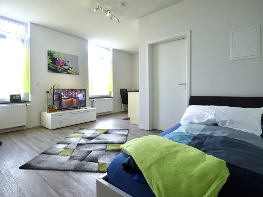 1-Zimmer-Apartment, komfortabel möbliert & ausgestattet, zentral in Raunheim