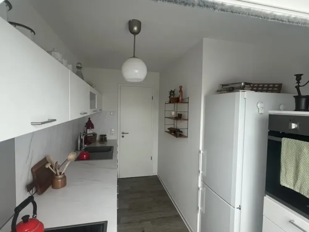 Exklusive 2-Raum- Dachgeschosswohnung, Aufzug, Duschbad, Abstellraum, Terrasse