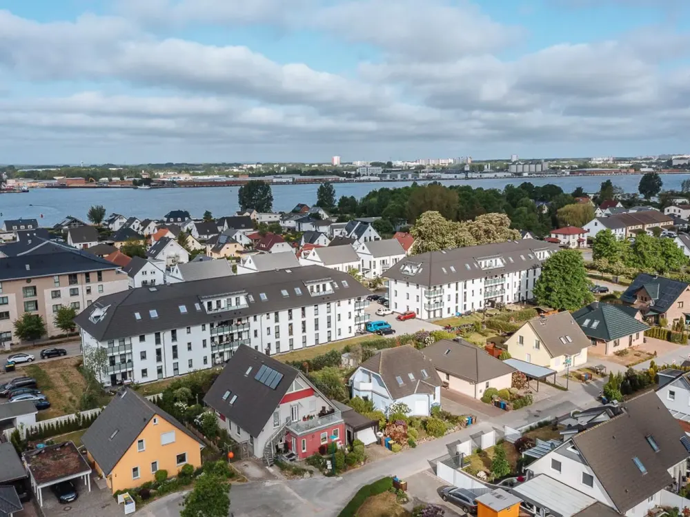 Exklusive 2-Raum- Dachgeschosswohnung, Aufzug, Duschbad, Abstellraum, Terrasse