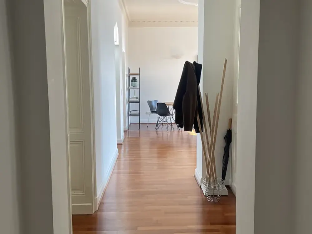 Dreamlike Old Building Apartment in Düsseldorf-Friedrichstadt / Sunny Balcony / Garage / Fixed Term