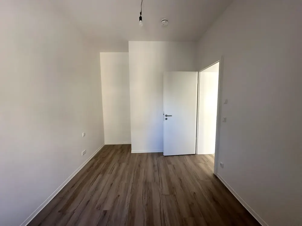 2 Zimmer | Balkon | sanierter Altbau, Wohnen im Zentrum-Ost | Optional mit EBK