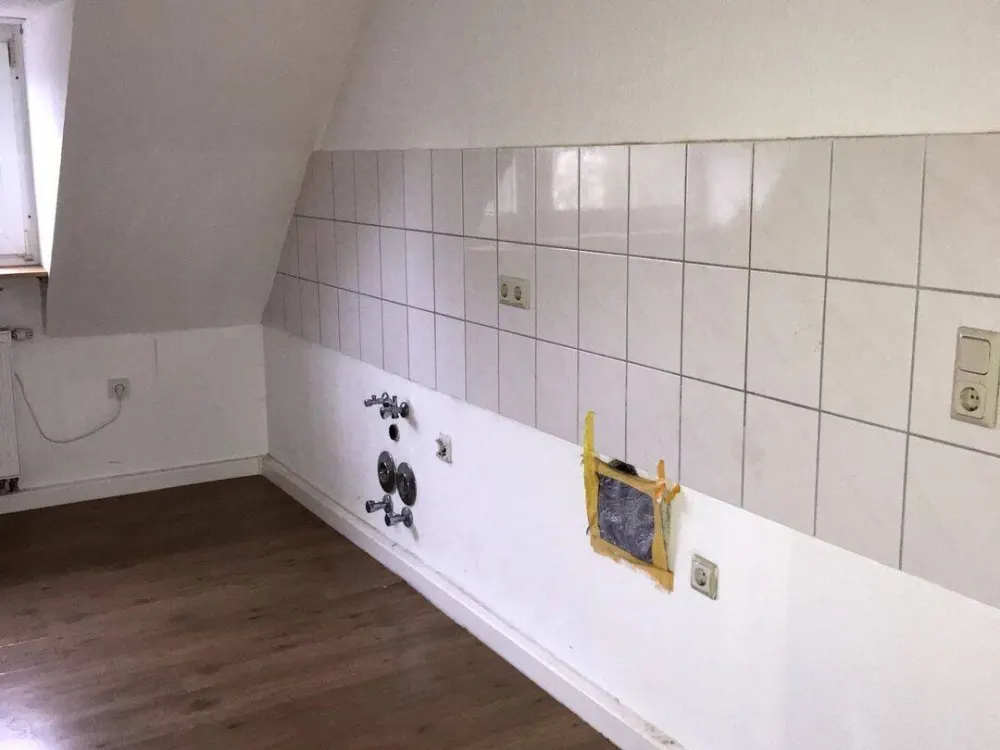 Schöne 2-Zimmer-Wohnung im Dachgeschoss in Köln-Merkenich