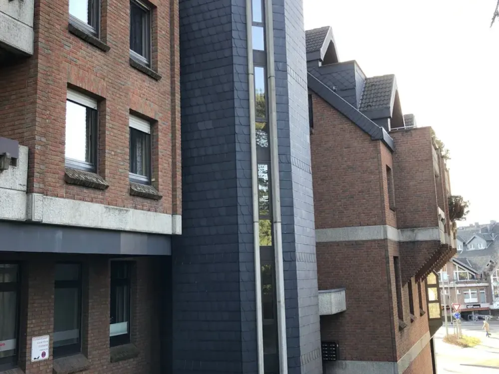 Vollständig renovierte 2-Raum-Wohnung mit Balkon in Wetter