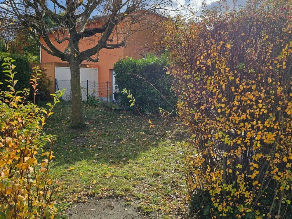 gepflegte,geräumige und voll möblierte -WG geeignete- 2 Raum Wohnung in bester Lage Dresden-Blasewitz
