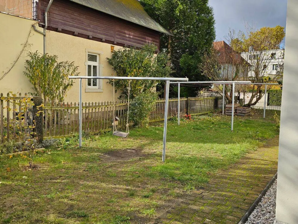 gepflegte,geräumige und voll möblierte -WG geeignete- 2 Raum Wohnung in bester Lage Dresden-Blasewitz