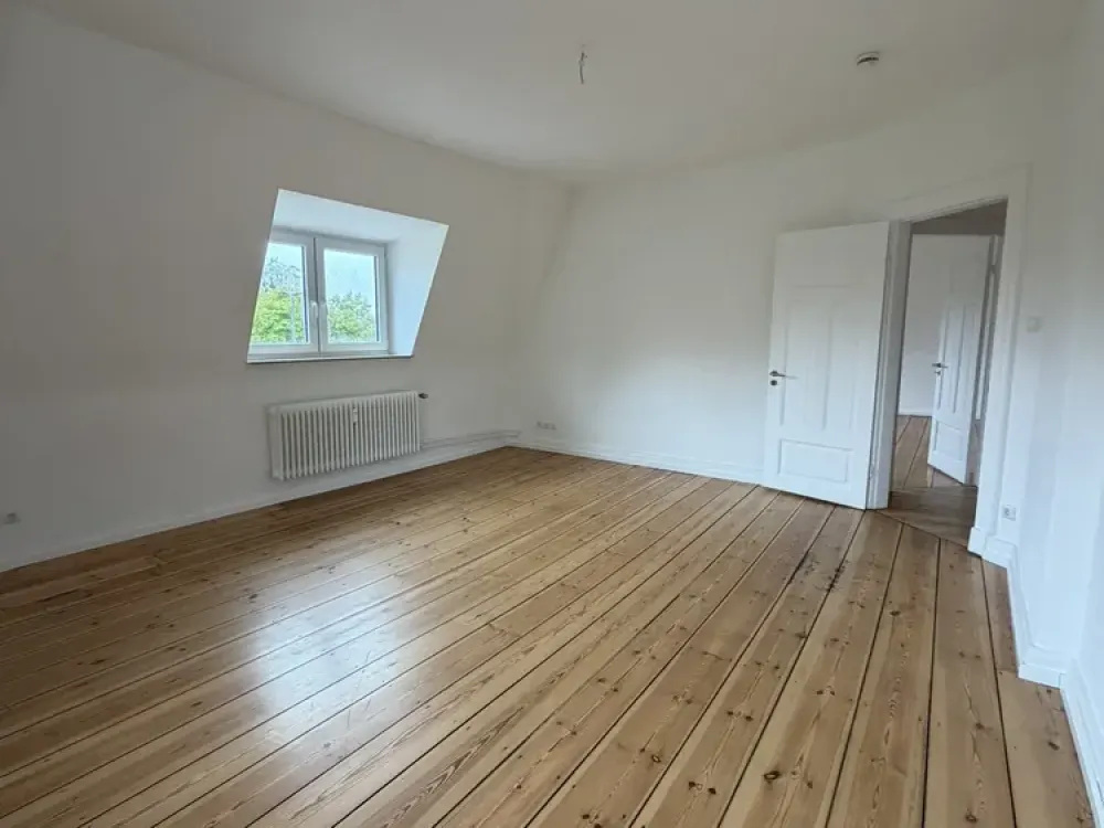 WG geeignet/ 6 Zimmer in Bahrenfeld