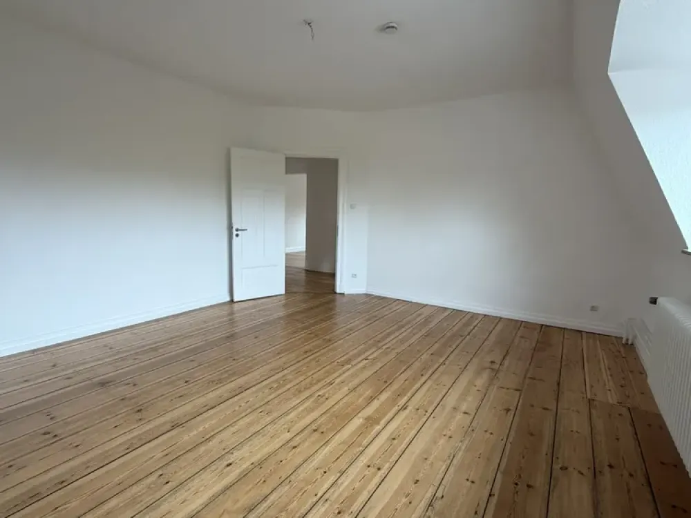 WG geeignet/ 6 Zimmer in Bahrenfeld
