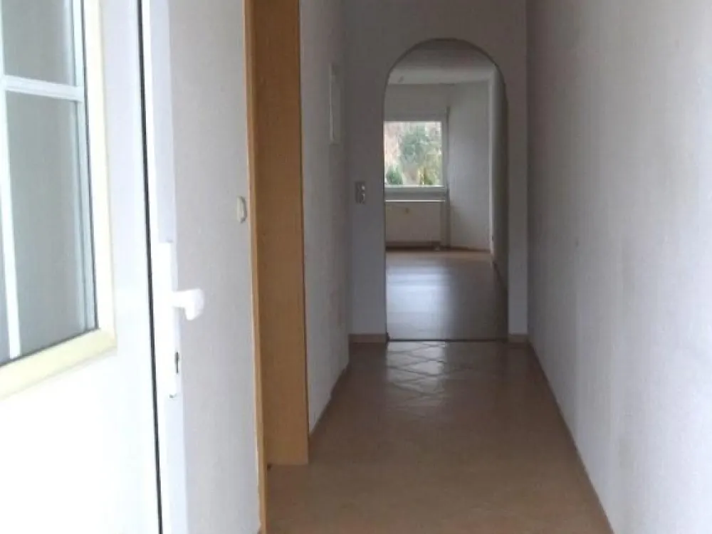 2-Raum-EG-Wg. mit Terrasse und Grünbereich, in Nempitz, ...EBK, Bad mit Fenster und Wanne, Pkw-SP
