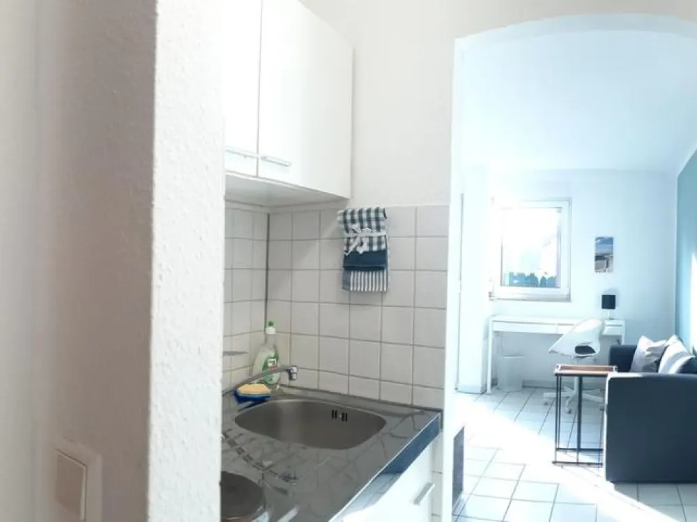 Hochwertiges Apartment vollmöbliert mit großem Balkon ab Oktober 26 frei