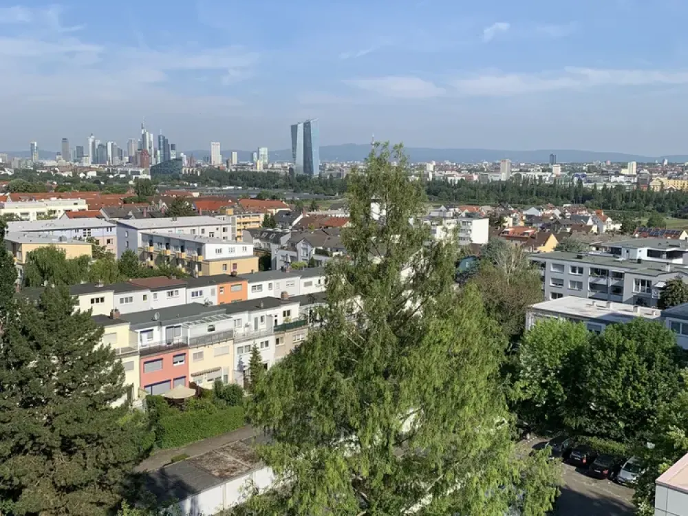 Stilvolle 2-Zimmer-Wohnung mit Balkon in Frankfurt am Main