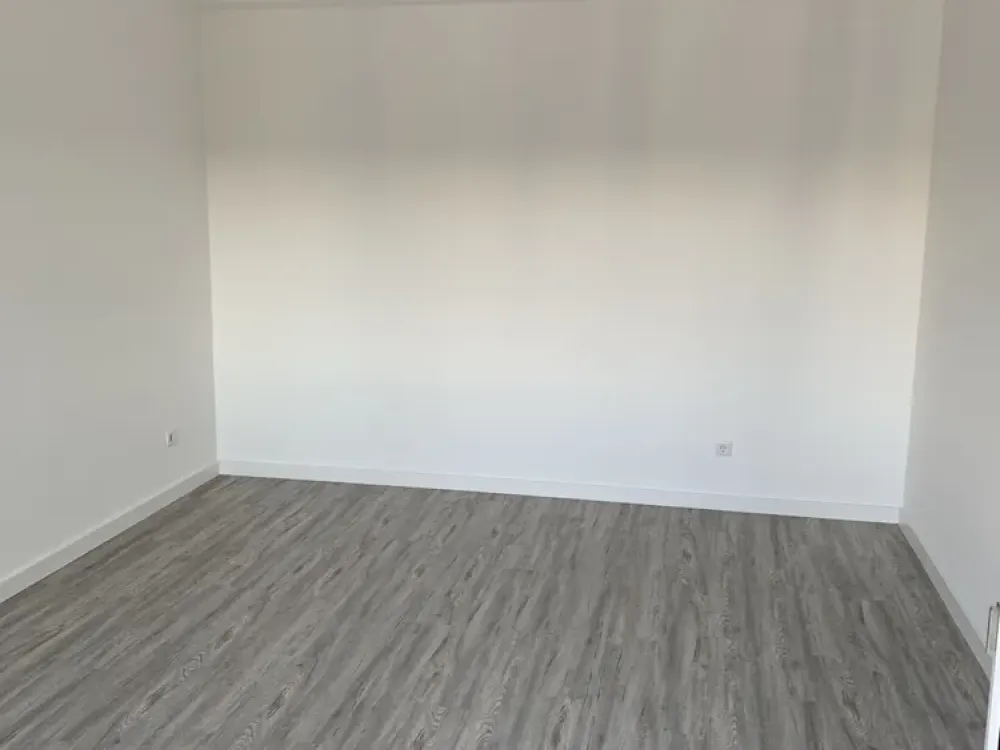 Stilvolle 2-Zimmer-Wohnung mit Balkon in Frankfurt am Main