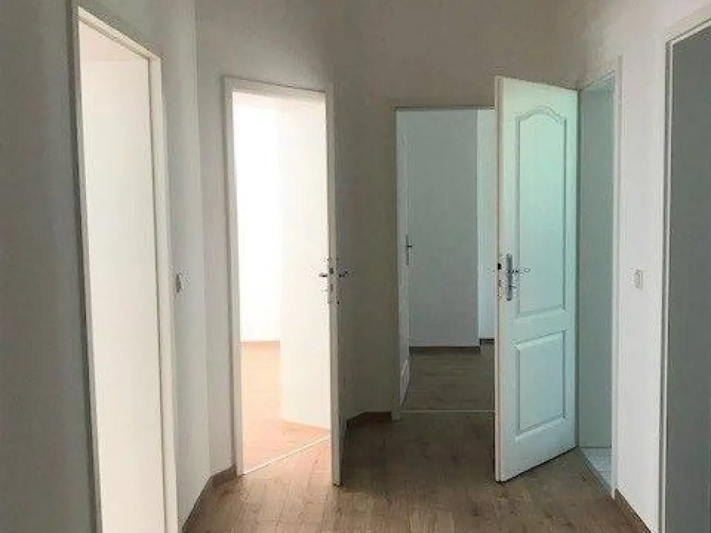 3-RW mit Terasse im EG sucht Nachmieter