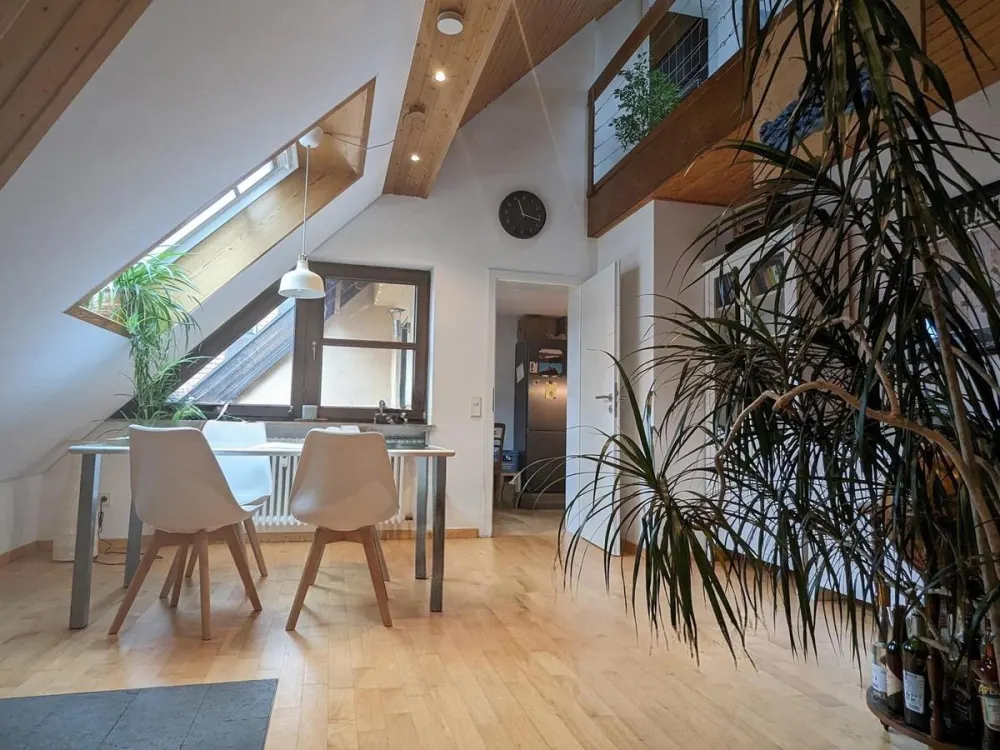 Stilvolle 2,5-Zimmer-Maisonettewohnung mit besonderem Wohncharakter