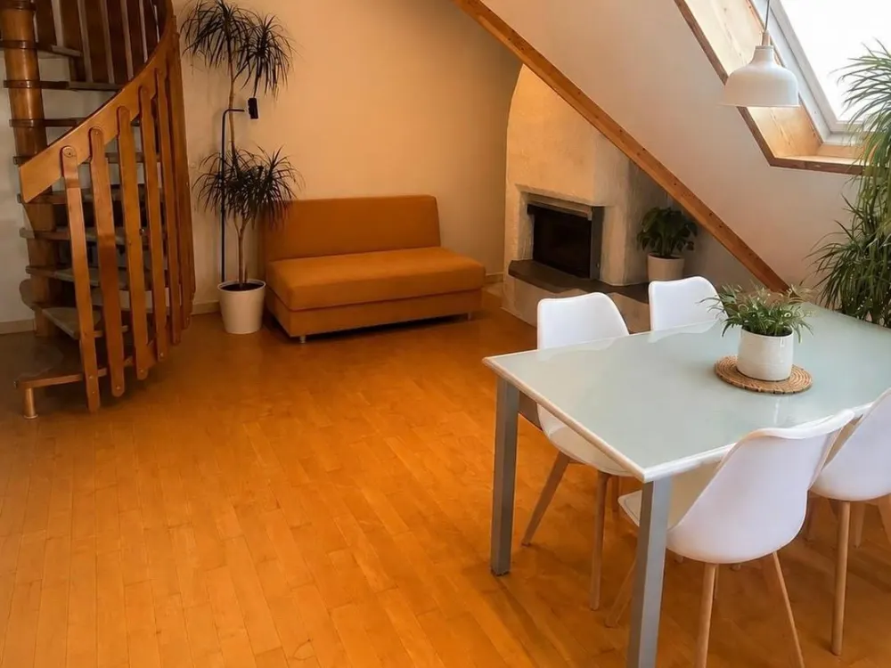 Stilvolle 2,5-Zimmer-Maisonettewohnung mit besonderem Wohncharakter