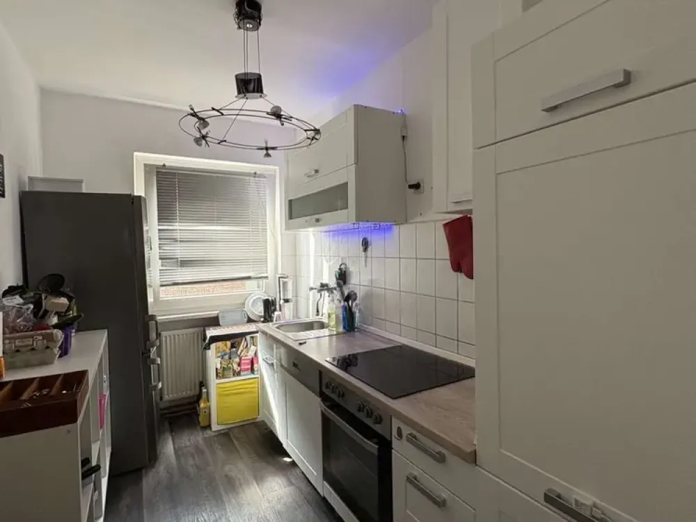شقة جميلة من غرفتين مع شرفة في مركز كريفيلد