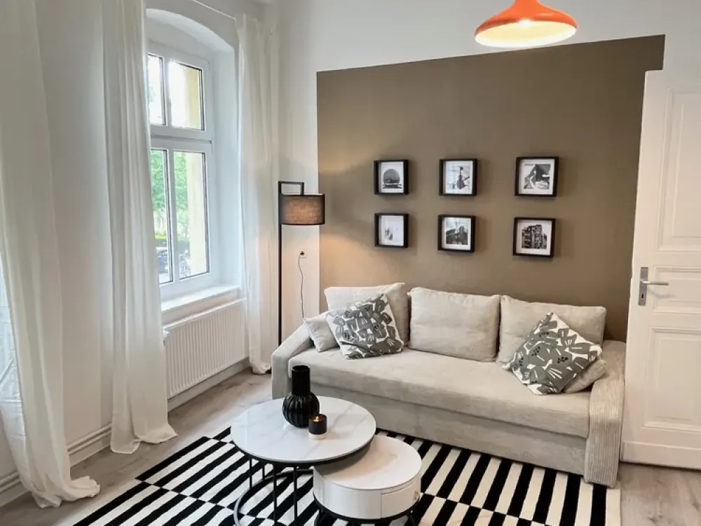 Stylish 2-Room Furnished Apartment in Vibrant Friedrichshain - Deposit Free