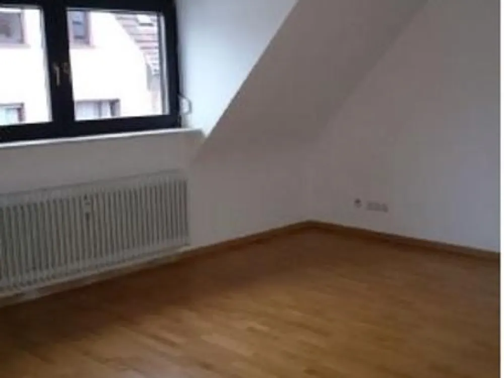 Bright 3-Room Apartment with Balcony and Garage in 66123 Saarbrücken