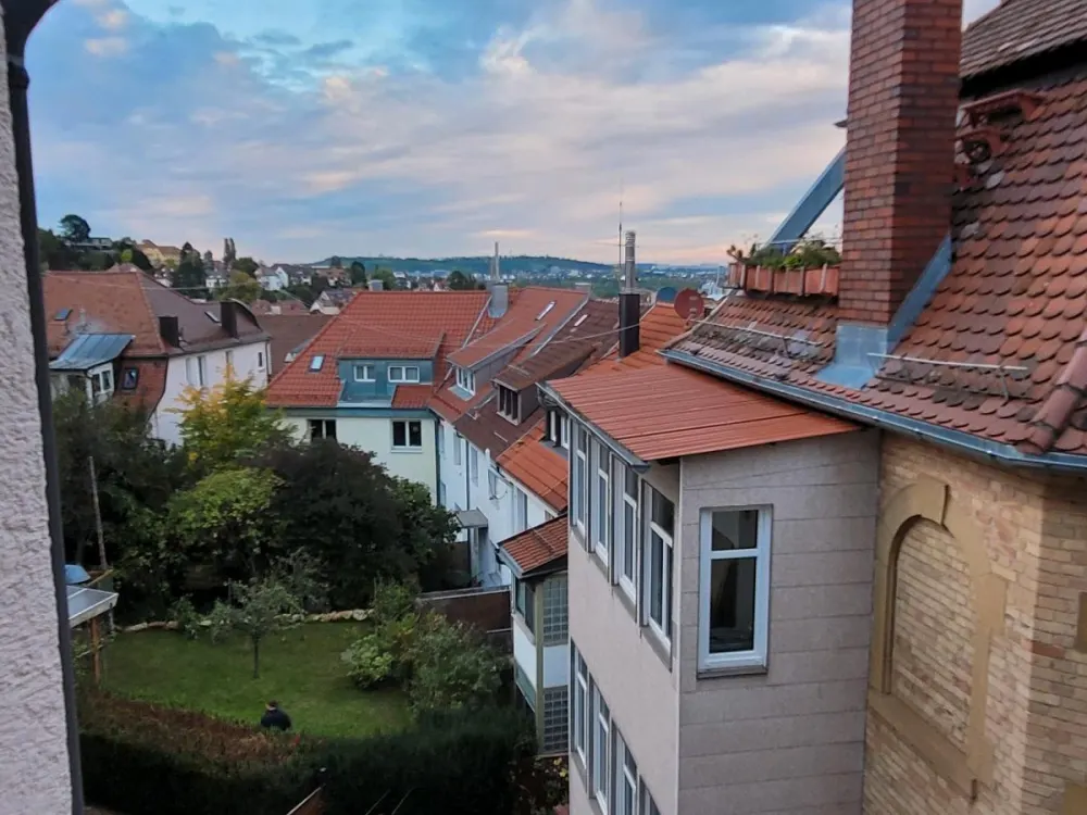 Helle 1-Zimmer- Wohnung mit Balkon & traumhaftem Panoramablick