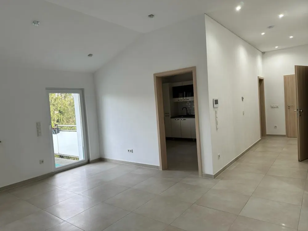 4 ZKB kernsanierte neue Wohnung
