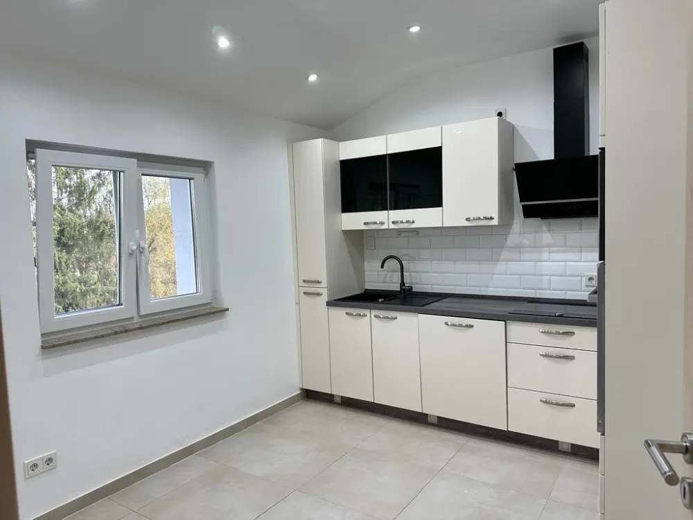 4 ZKB kernsanierte neue Wohnung