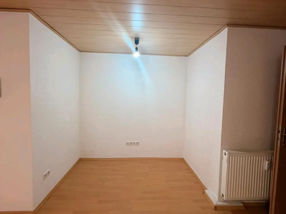 2-Zimmer-Einliegerwohnung in Hirschlanden, ab sofort verfügbar