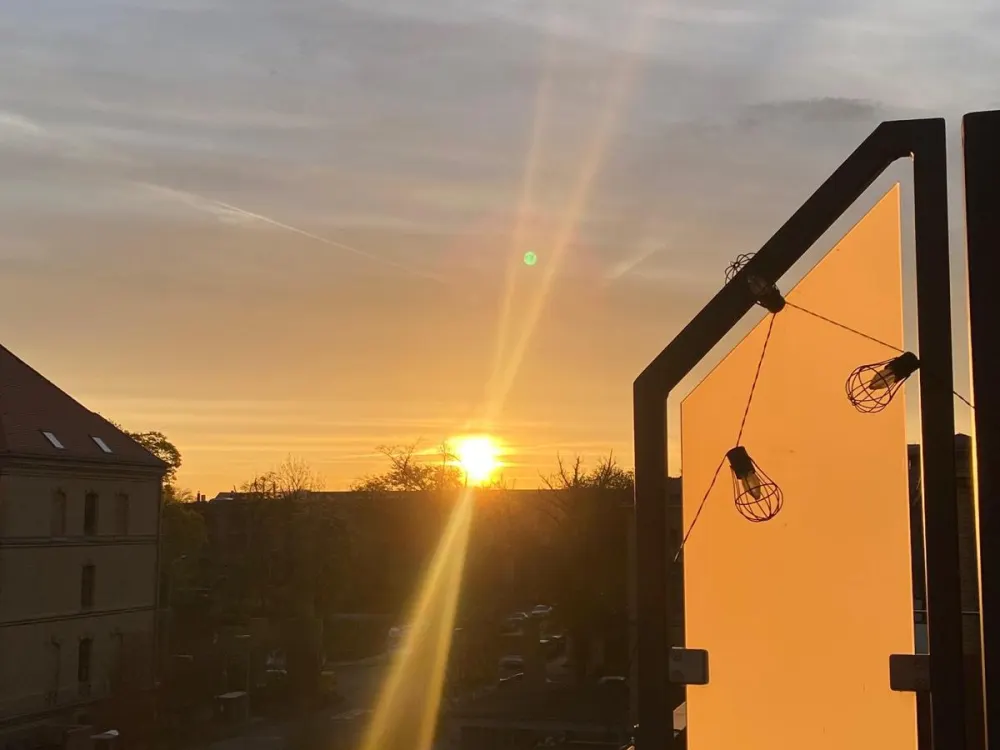 Helle & moderne Wohnung (zur Zwischenmiete oder auch langfristig)
