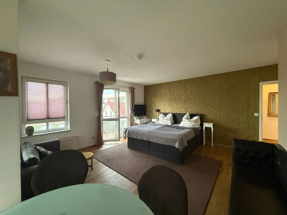 Super ruhiges, gepflegtes 1-Raum-Apartment, möbliert