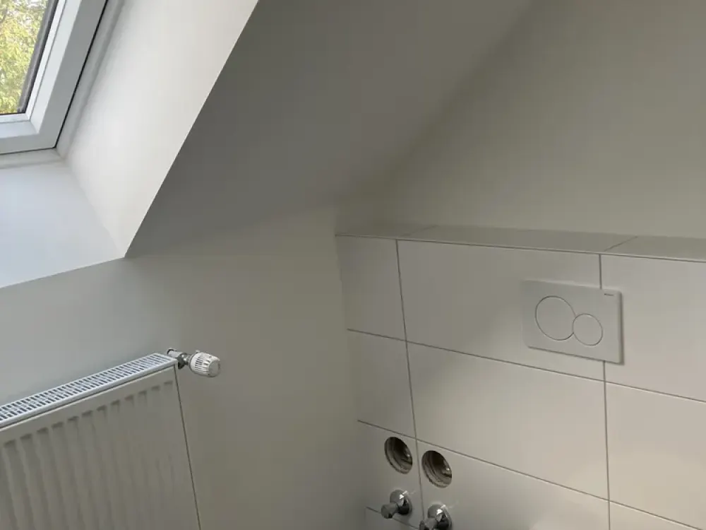 NEU Sanierte 1,5-Zimmer-Wohnung mit großer Terrasse in Schwalbach am Taunus