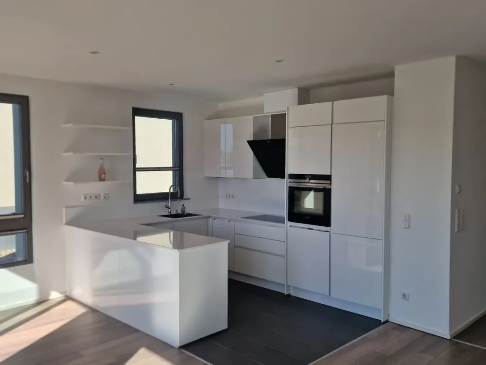 WG geeignet- Sonnenterrasse ca. 35 m²- grün - hell