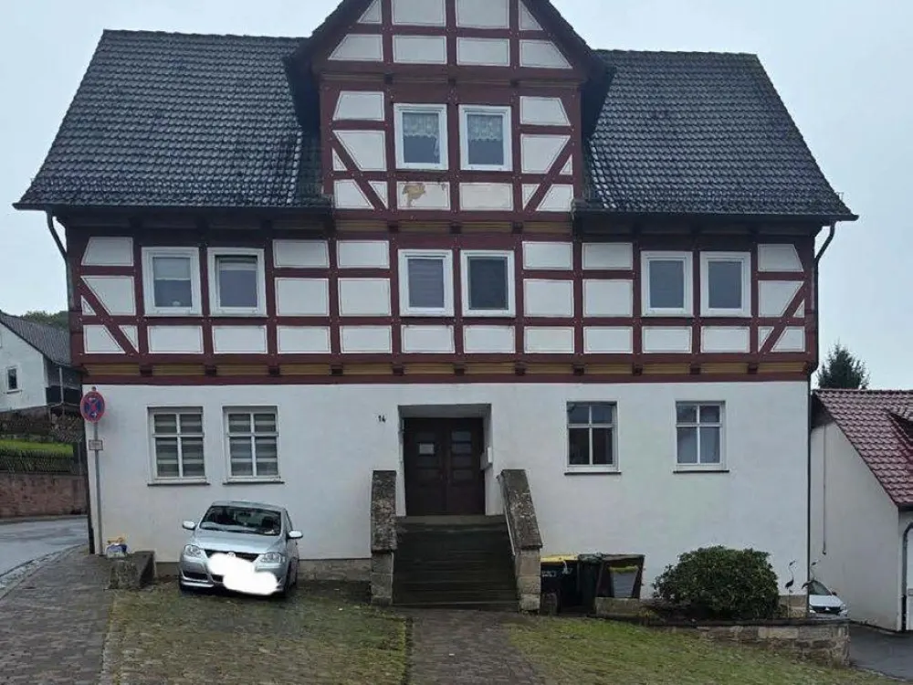 Dreizimmerwohnung in Helsa