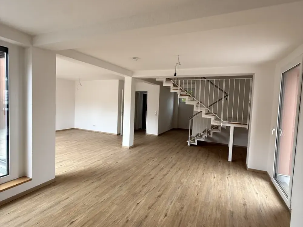 Helle Neubauwohnung mit modernem Wohnkomfort