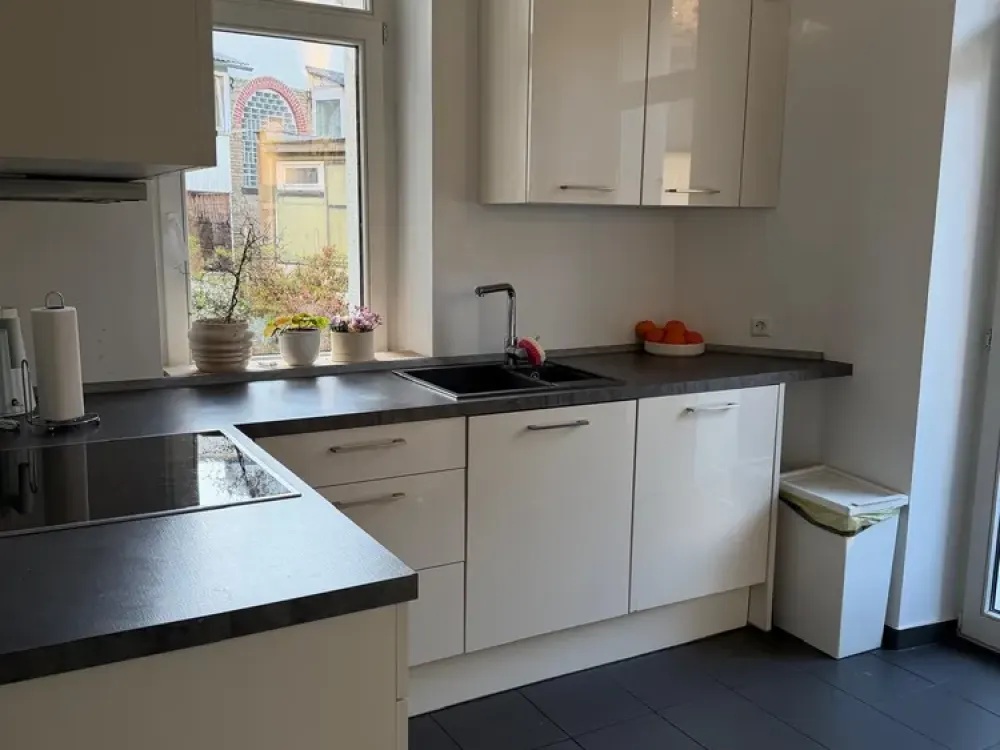 Helle 3-Zimmer Wohnung mit Balkon Terassenzugang in Stuttgart-Süd