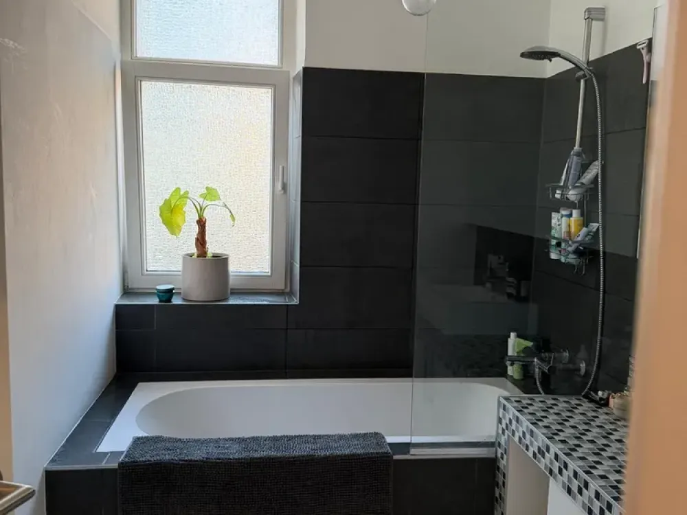 Helle 3-Zimmer Wohnung mit Balkon Terassenzugang in Stuttgart-Süd