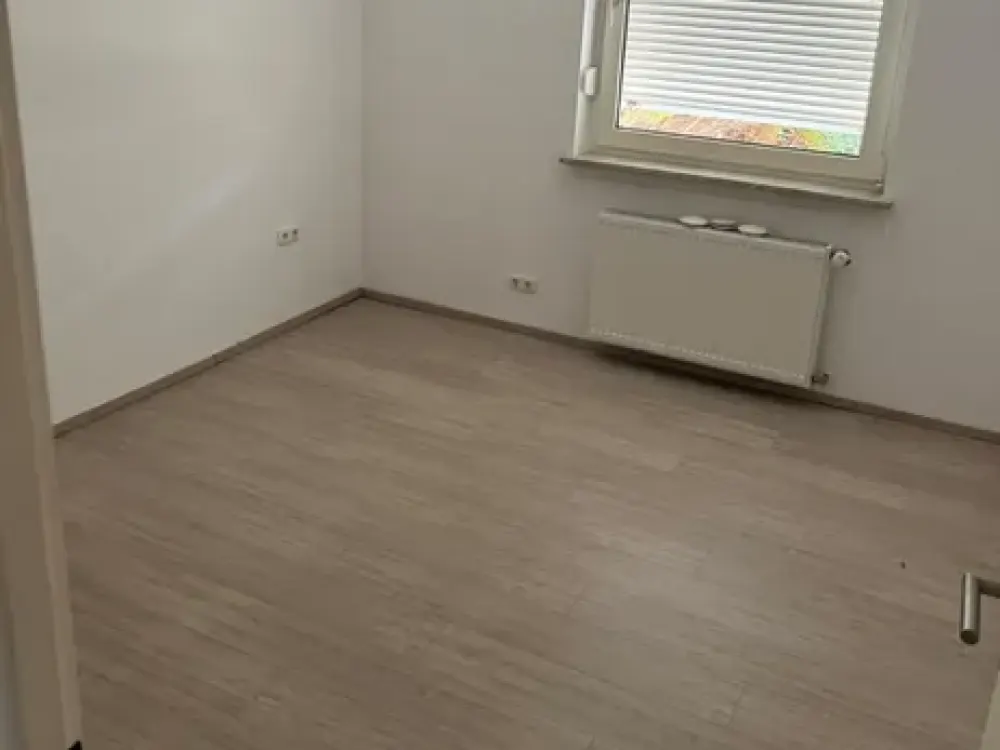 2 Rooms in Frankfurt Sindlingen Seeking Female Tenant!