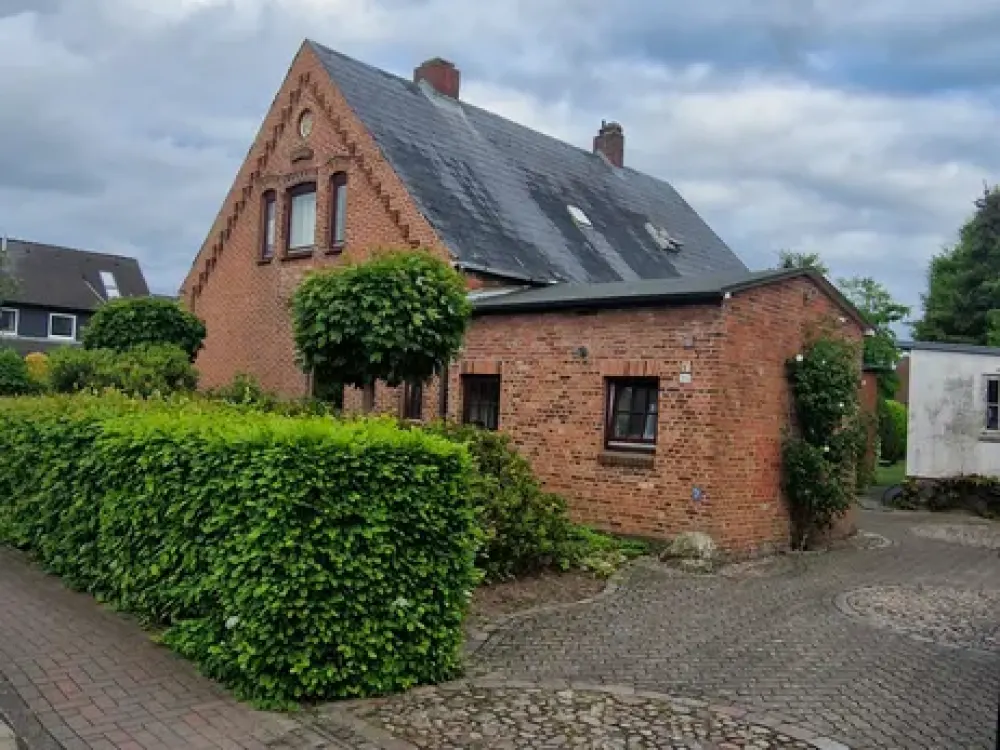 Cozy Living: 1.5-Room Apartment in Appen !! Unfurnished !!