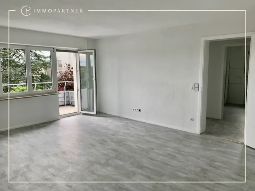 Kühle 3-Zimmer-Dachgeschosswohnung mit Balkon zur Sonnenuntergangseite