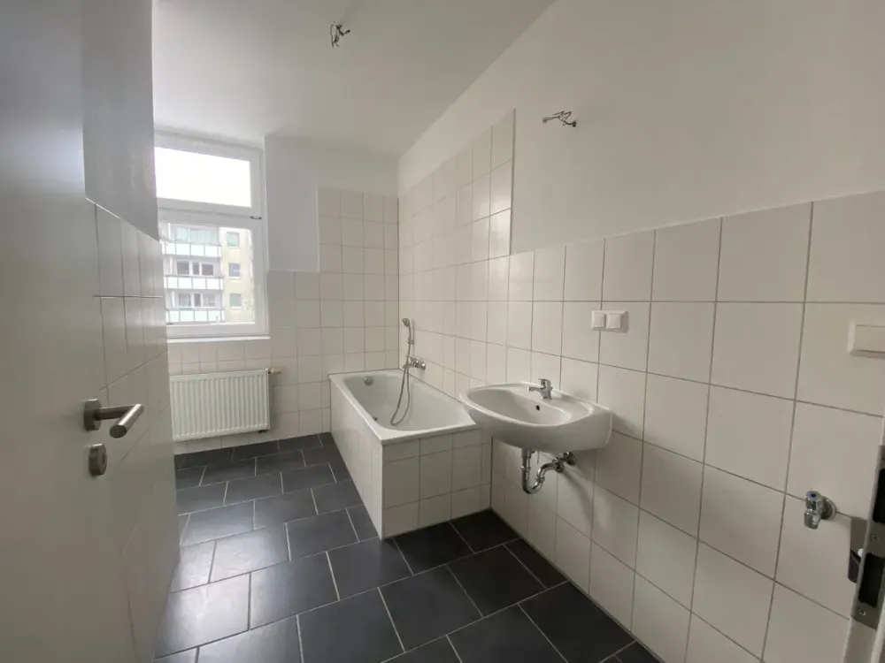 Central, Cozy and Modern: Your New Two-Room Apartment in Erfurt.