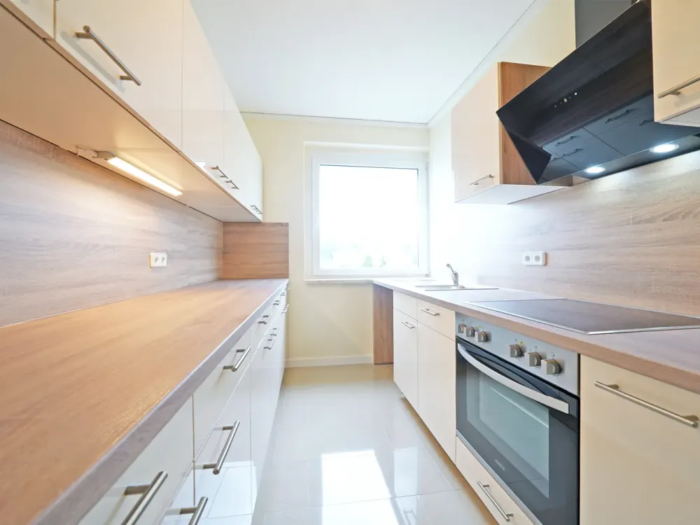 Attraktive 4-Raumwohnung mit Loggia * HP * EBK * Bad mit Wanne & Fenster * PKW-SP * ruhig * TOP *