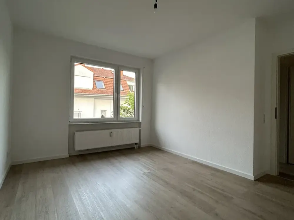 Hochwertig sanierte 3-Zimmer-Wohnung mit Balkon und TG-Stellplatz in Rodgau Nieder-Roden