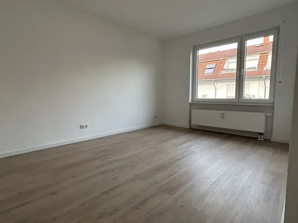 Hochwertig sanierte 3-Zimmer-Wohnung mit Balkon und TG-Stellplatz in Rodgau Nieder-Roden