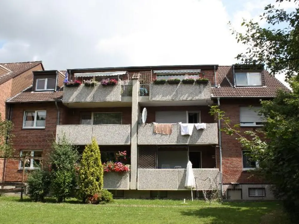 Bei VIVAWEST die Sonnenstrahlen auf dem eigenen Balkon genießen.