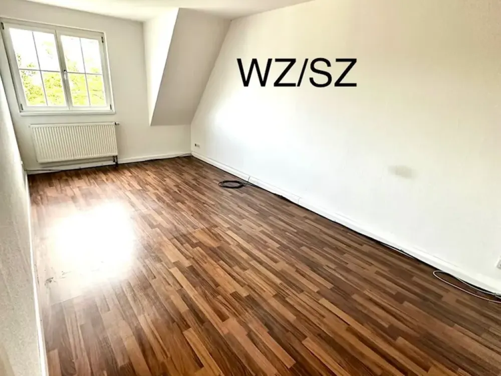 Zentrale, ruhige 2-Zi.-DG-Wohnung im Kolonie-Viertel (Wiesdorf)