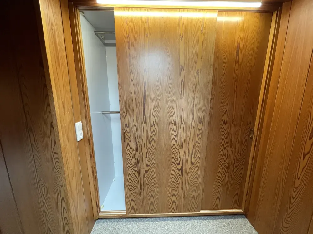 Teilmöblierte, modernisierte 2-Zimmer-DG-Wohnung in Köln-Longerich mit Klimaanlage und Wärmepumpe