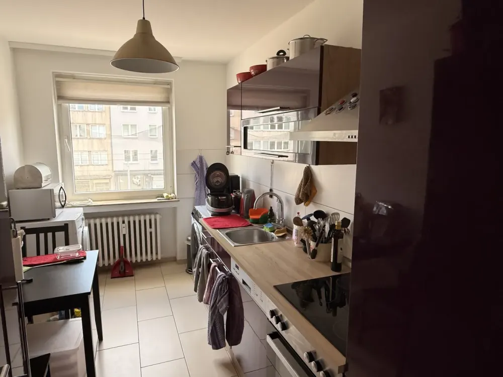 Helle 2-Zimmer-Wohnung mit Loggia in D-Pempelfort!