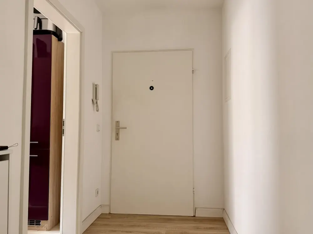 Helle 2-Zimmer-Wohnung mit Loggia in D-Pempelfort!