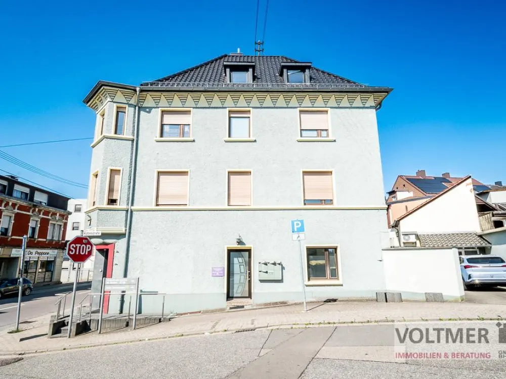 AUSGESTATTET - gepflegte Mietwohnung mit Einbauküche und Hobbyraum in Friedrichsthal!